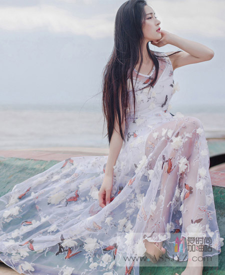 丝静连衣裙