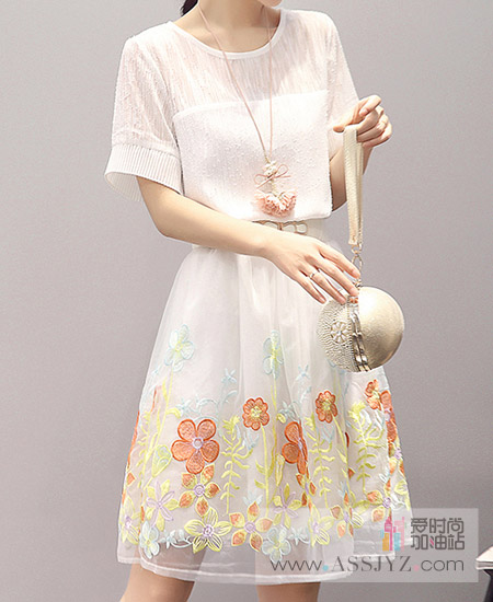 MISS MANTI/蜜诗曼迪连衣裙