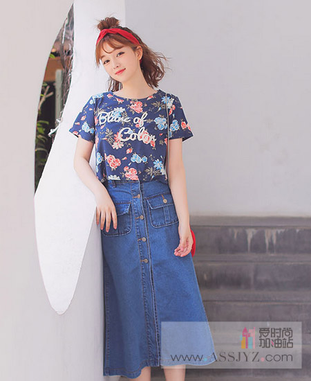 Shinena/夏娜修身常规款T恤