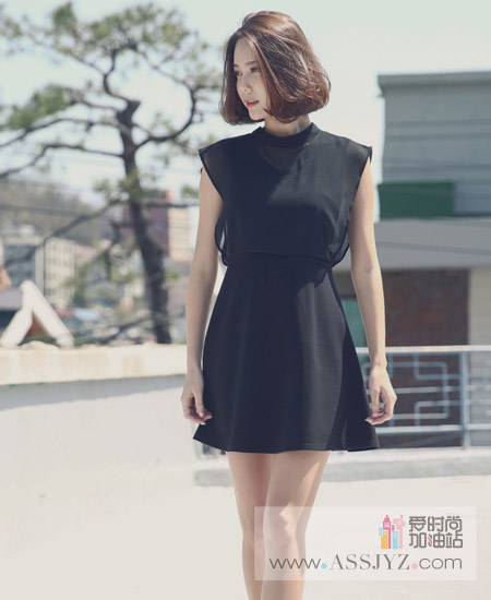 Soneed无袖连衣裙