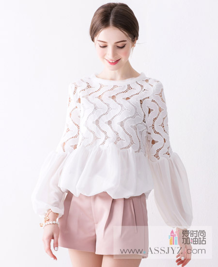 Katy kalen长袖镂空上衣