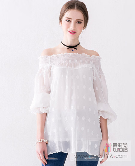Katy kalen一字领上衣
