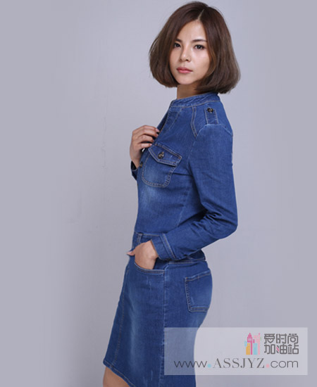 迪尼姆连衣裙