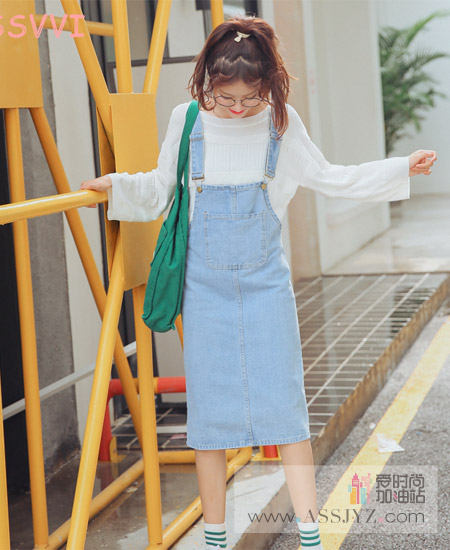 ISS＆VVI背带牛仔裙
