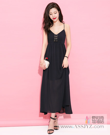 La Chapelle拉夏贝尔吊带连衣裙