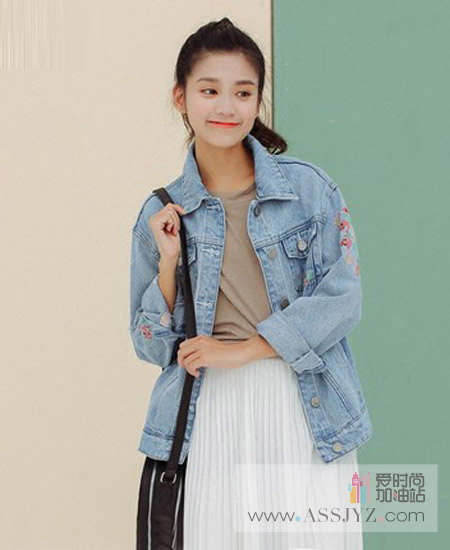 冰依婷刺绣牛仔外套