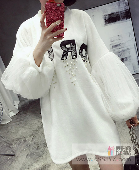 米尺钉珠连衣裙