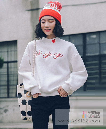 蜜妃儿中高领卫衣